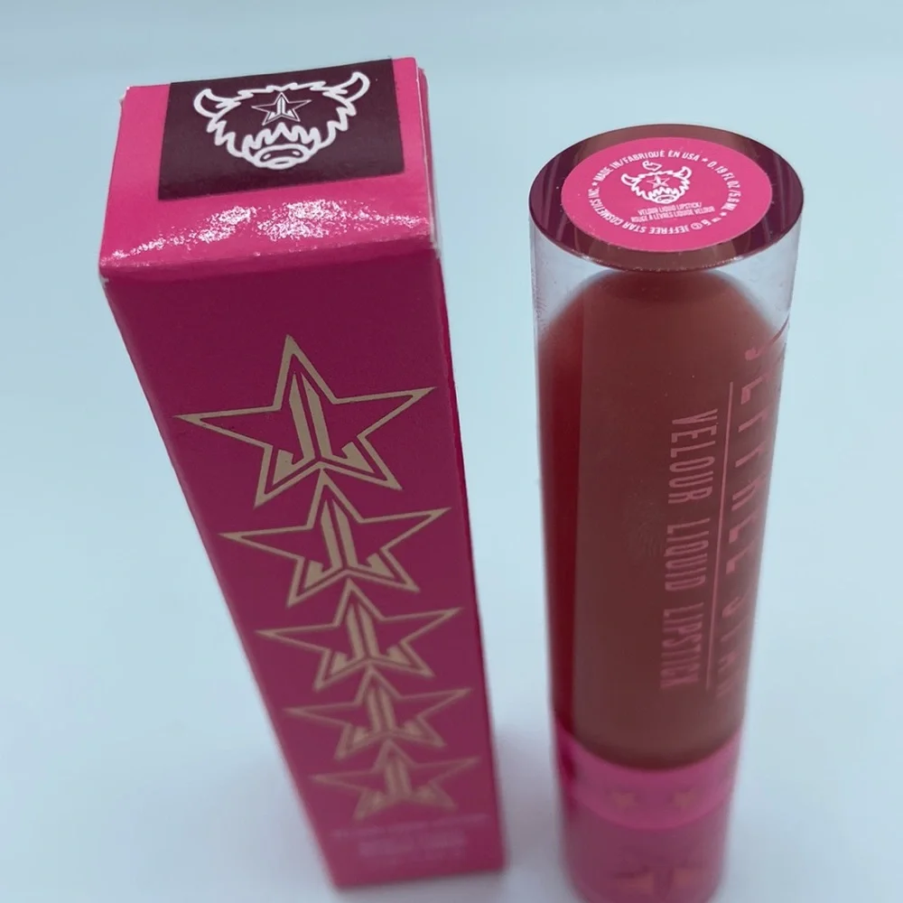 NEW! JEFFREE STAR VELOUR LIQUID Matte LIPSTICK in YAK Full Pigment Nude Pink